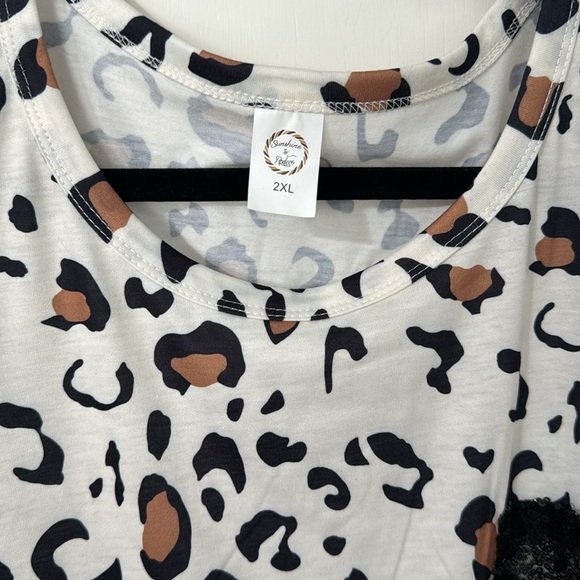 Sunshine and Rodeos cheetah shirt with a pack sequin sleeve and pocket - Picture 2 of 16